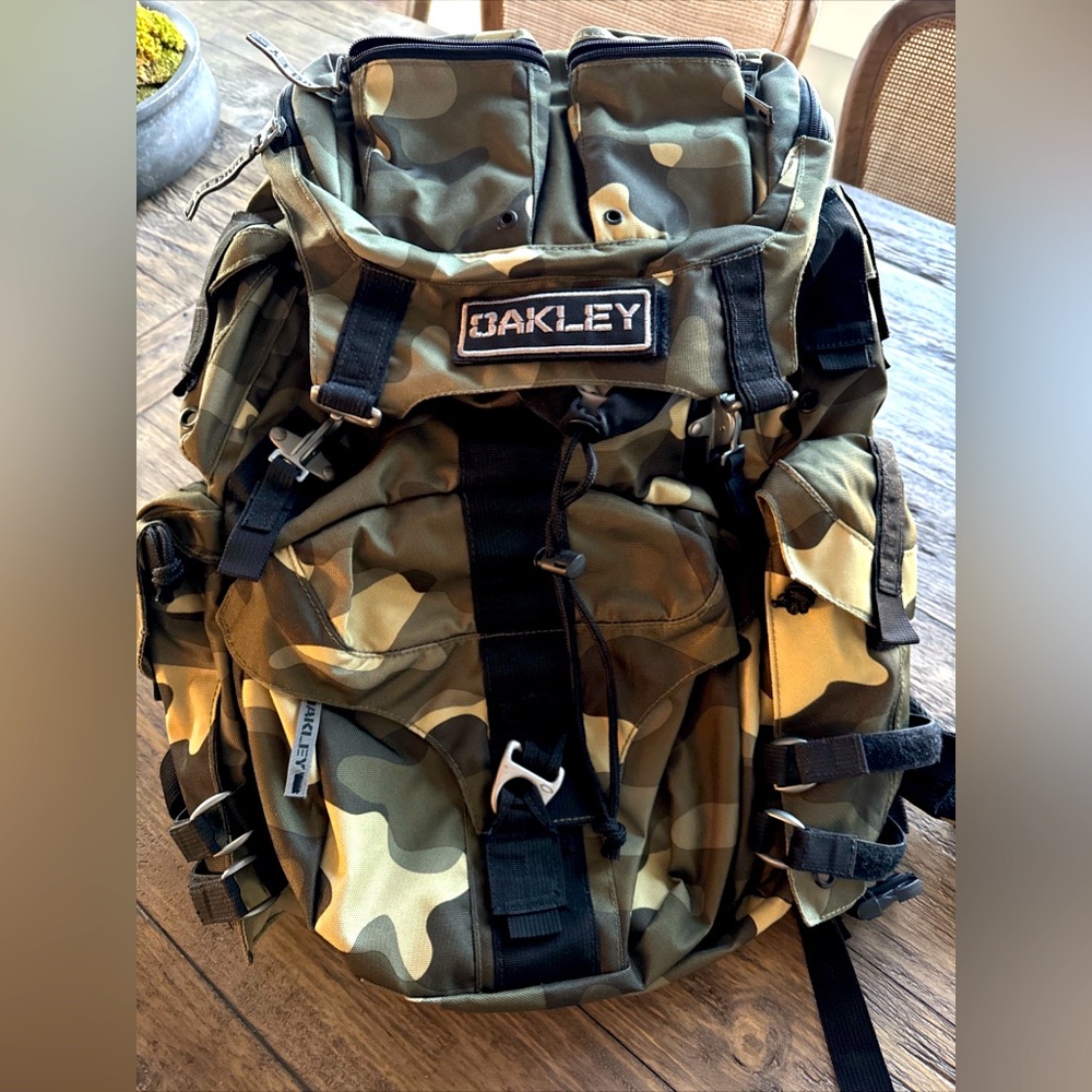 Oakley Mechanism Backpack NWT! Rare!